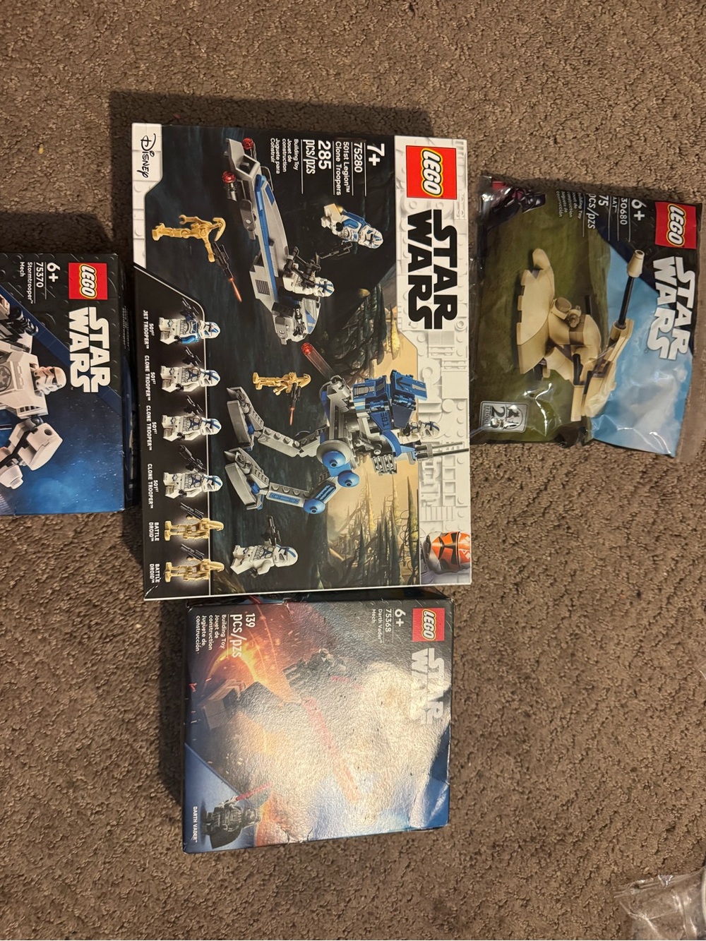 Star Wars Blue and White Clone Walker & Minifigure Building Set